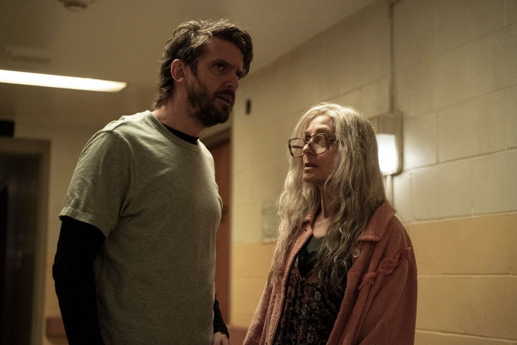 Dan Stevens as Pepper, Judith Light as Dorry - The Terror Devil in Silver Season 1